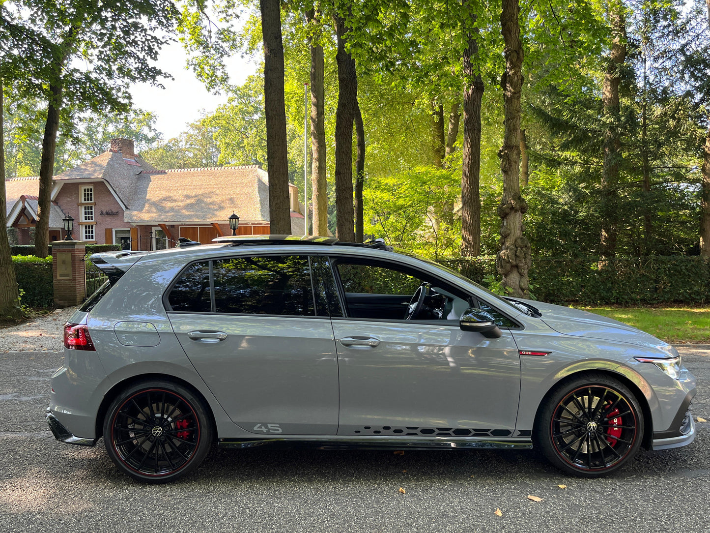 Volkswagen Golf 2.0 TSI GTI Clubsport 45 AKRAPOVIC MONDSTEIN GRAU