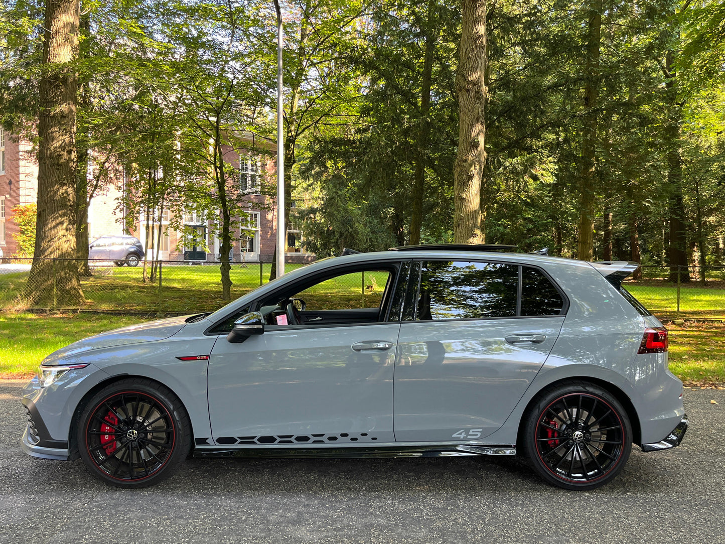 Volkswagen Golf 2.0 TSI GTI Clubsport 45 AKRAPOVIC MONDSTEIN GRAU