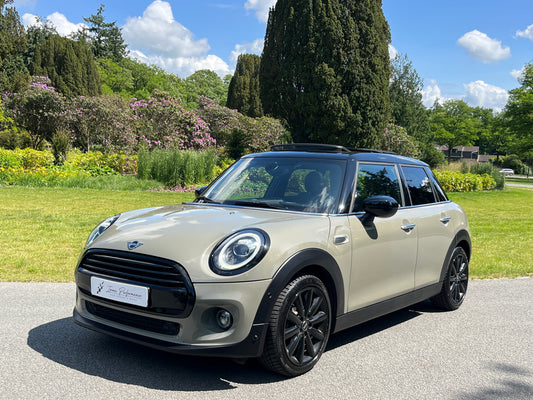 Mini 1.5 Cooper Summer Red Edition Pano - Automaat - Harman kardon - Carplay -NAP