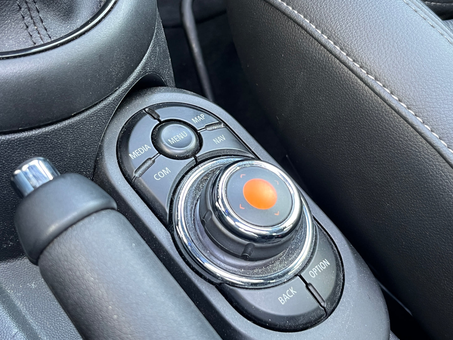 Mini 1.5 Cooper Summer Red Edition Pano - Automaat - Harman kardon - Carplay -NAP