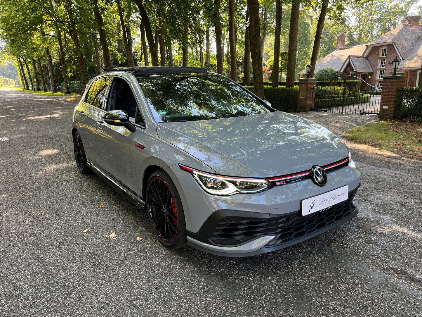 Volkswagen Golf 2.0 TSI GTI Clubsport 45 AKRAPOVIC MONDSTEIN GRAU