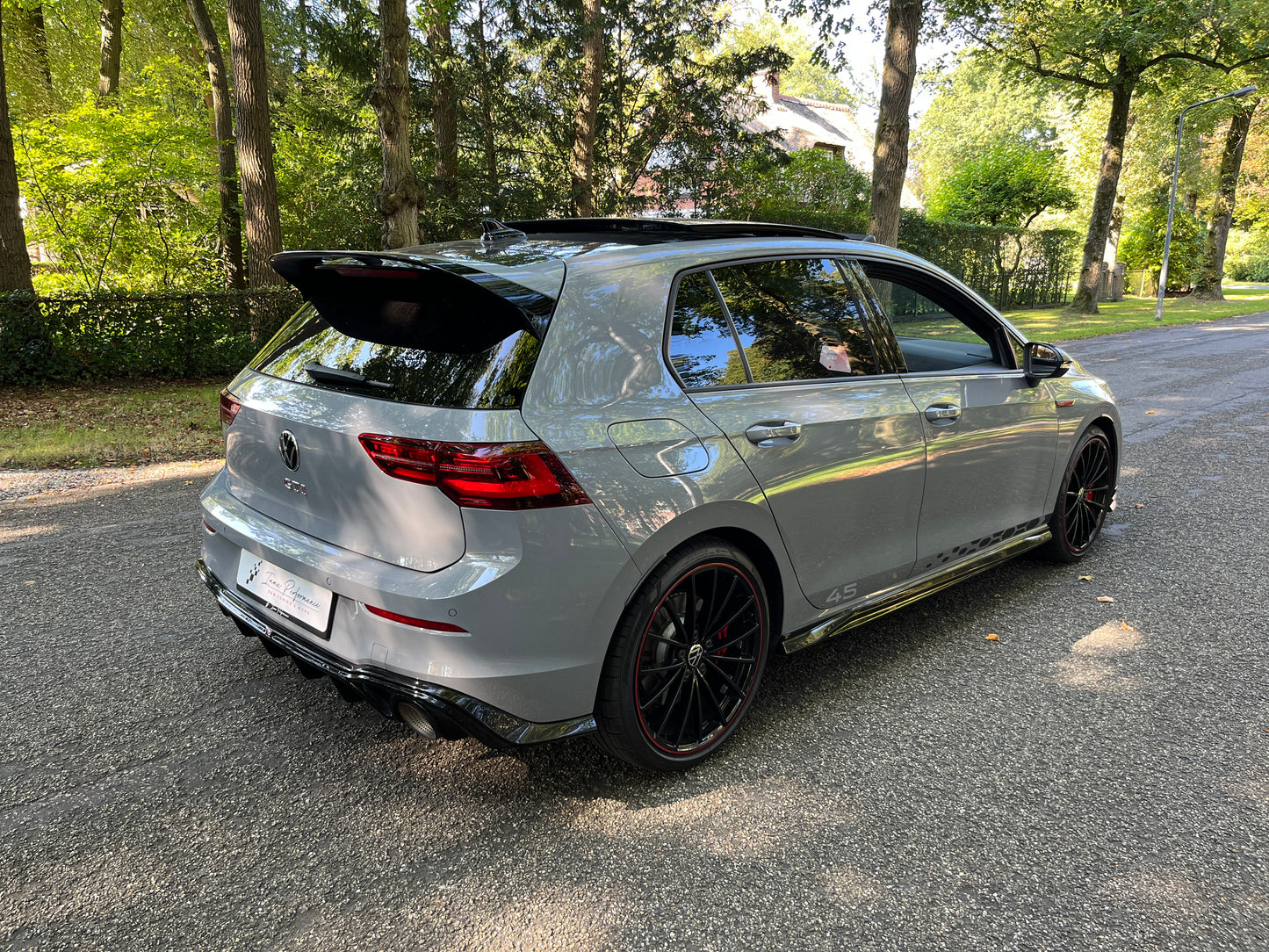Volkswagen Golf 2.0 TSI GTI Clubsport 45 AKRAPOVIC MONDSTEIN GRAU