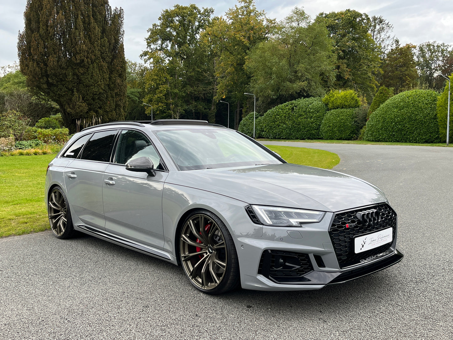 Audi RS4 2.9 TFSI Quattro | ABT | Pano | B&O | Remus | HUD| NARDO | MATRIX LED | BTW