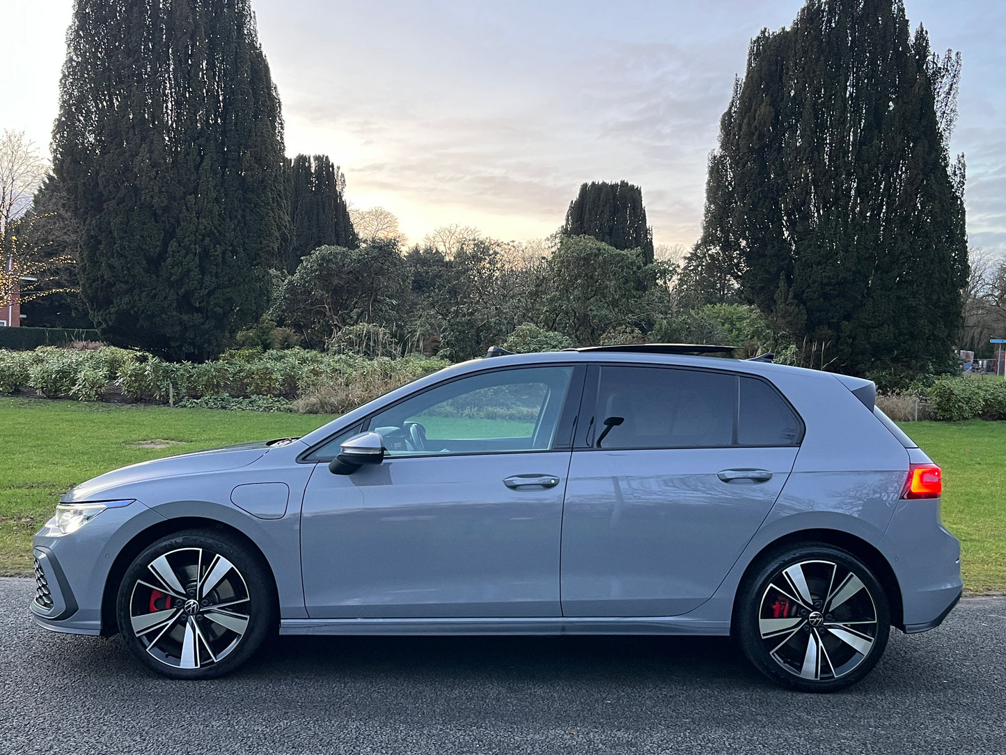 Volkswagen Golf 1.4 eHybrid GTE Matrix Pano HUD Mondsteingrau