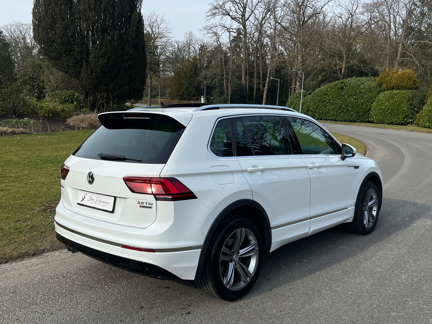 Volkswagen TIGUAN 2.0 TSI 4Motion Highline R-line HUD DSG