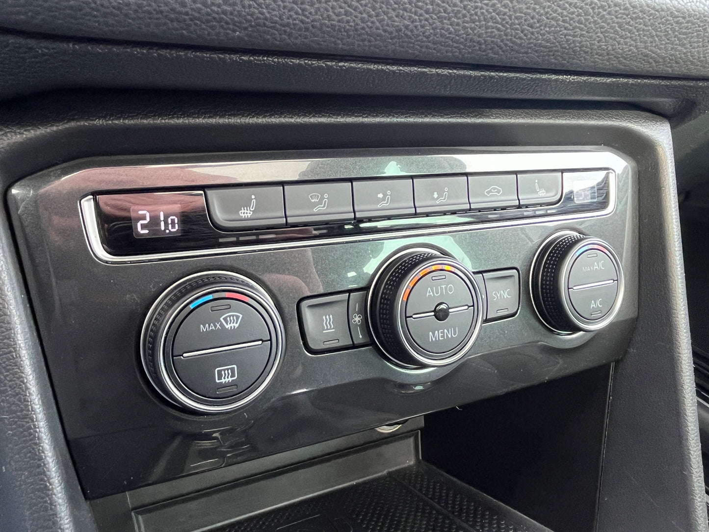 Volkswagen TIGUAN 2.0 TSI 4Motion Highline R-line HUD DSG