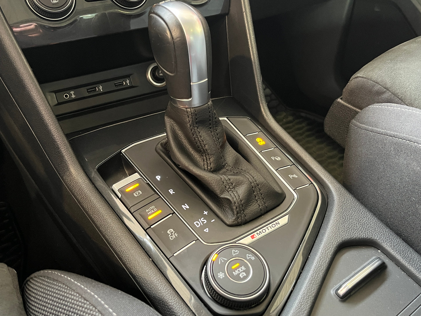 Volkswagen TIGUAN 2.0 TSI 4Motion Highline R-line HUD DSG