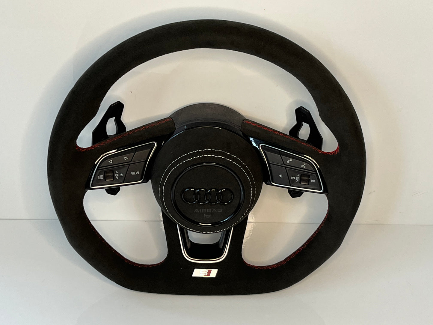 Audi A3 8V - A4 A5 B9 - Alcantara or Leather Steering Wheel