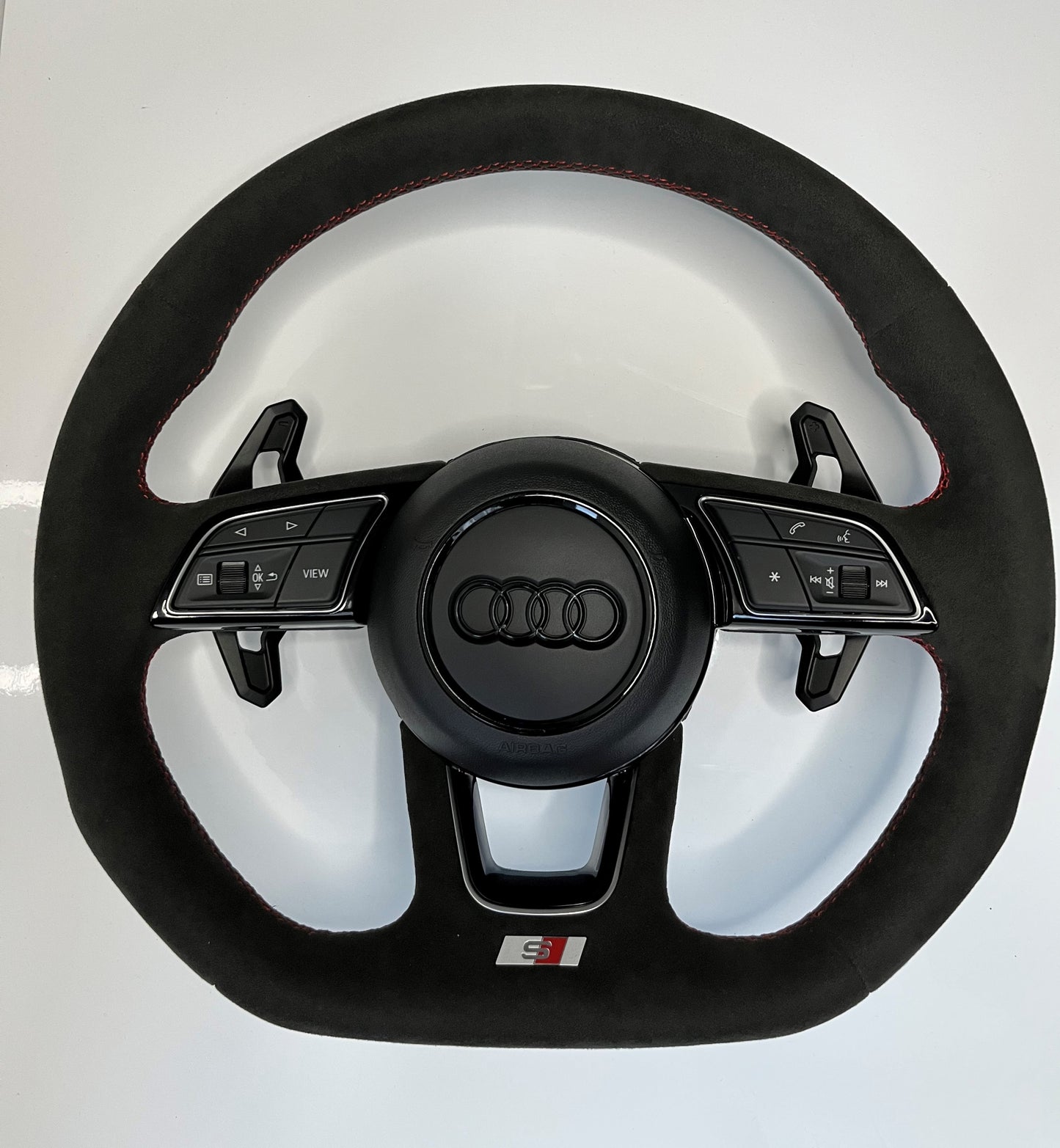 Audi A3 8V - A4 A5 B9 - Alcantara or Leather Steering Wheel