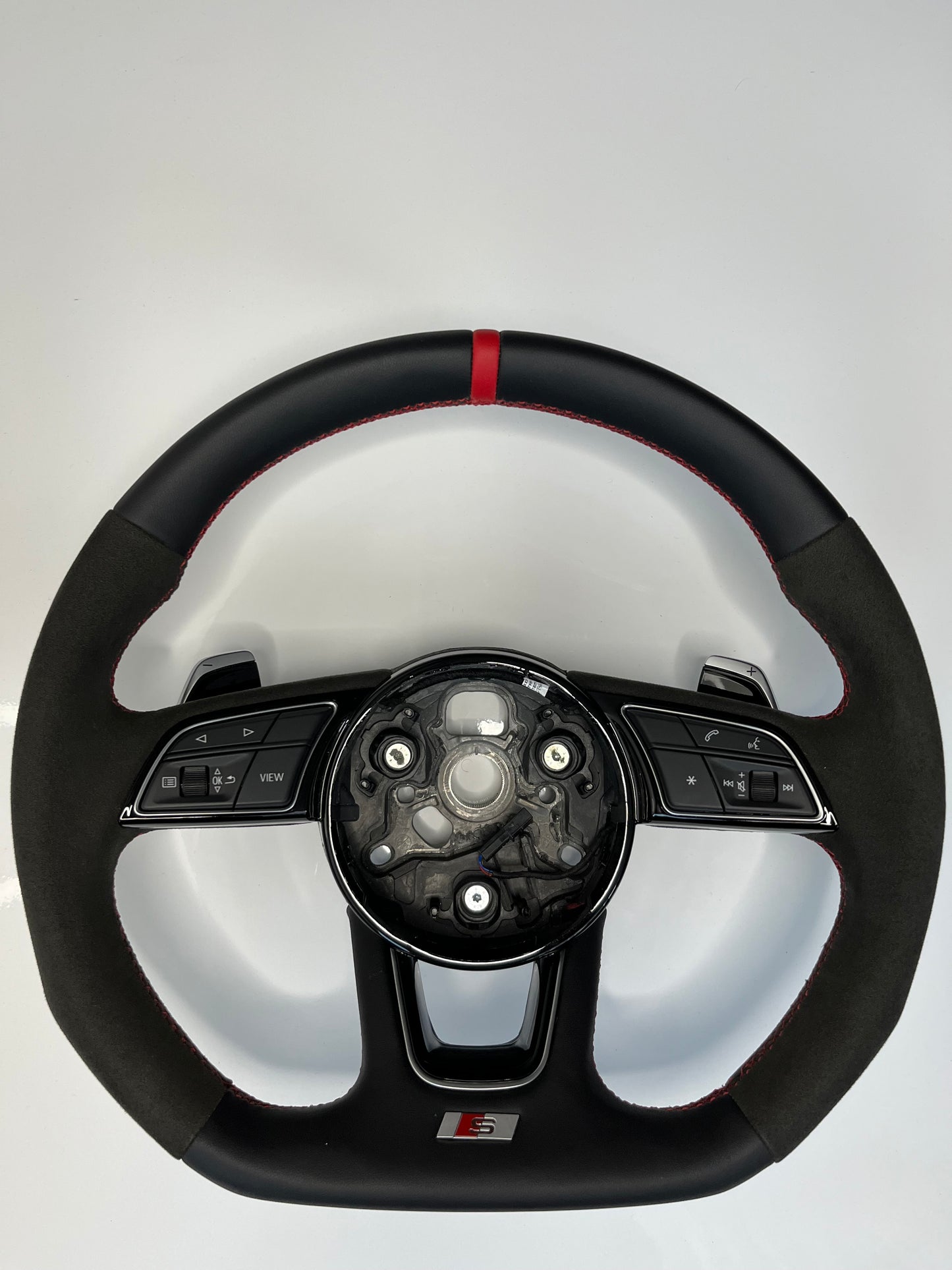 Audi A3 8V - A4 A5 B9 - Alcantara or Leather Steering Wheel