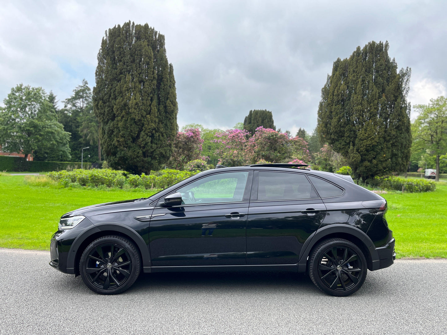 Volkswagen Taigo 1.5 TSI R-Line Pano DSG Black in Black ACC IQ Drive Sold / Verkocht!