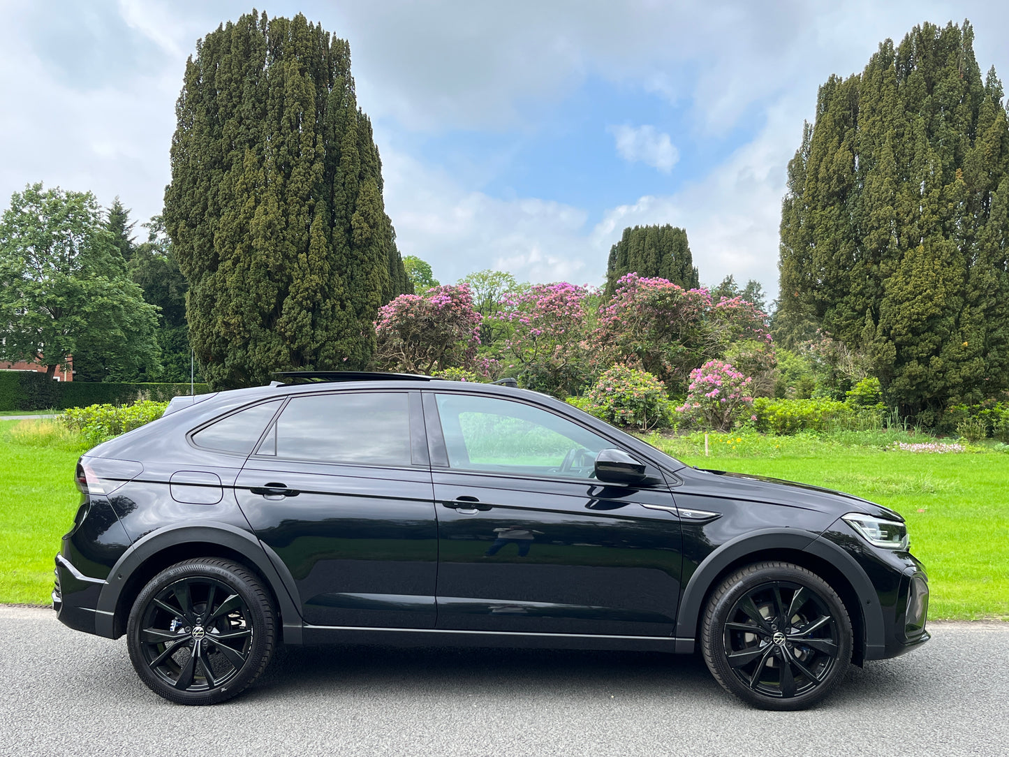 Volkswagen Taigo 1.5 TSI R-Line Pano DSG Black in Black ACC IQ Drive Sold / Verkocht!