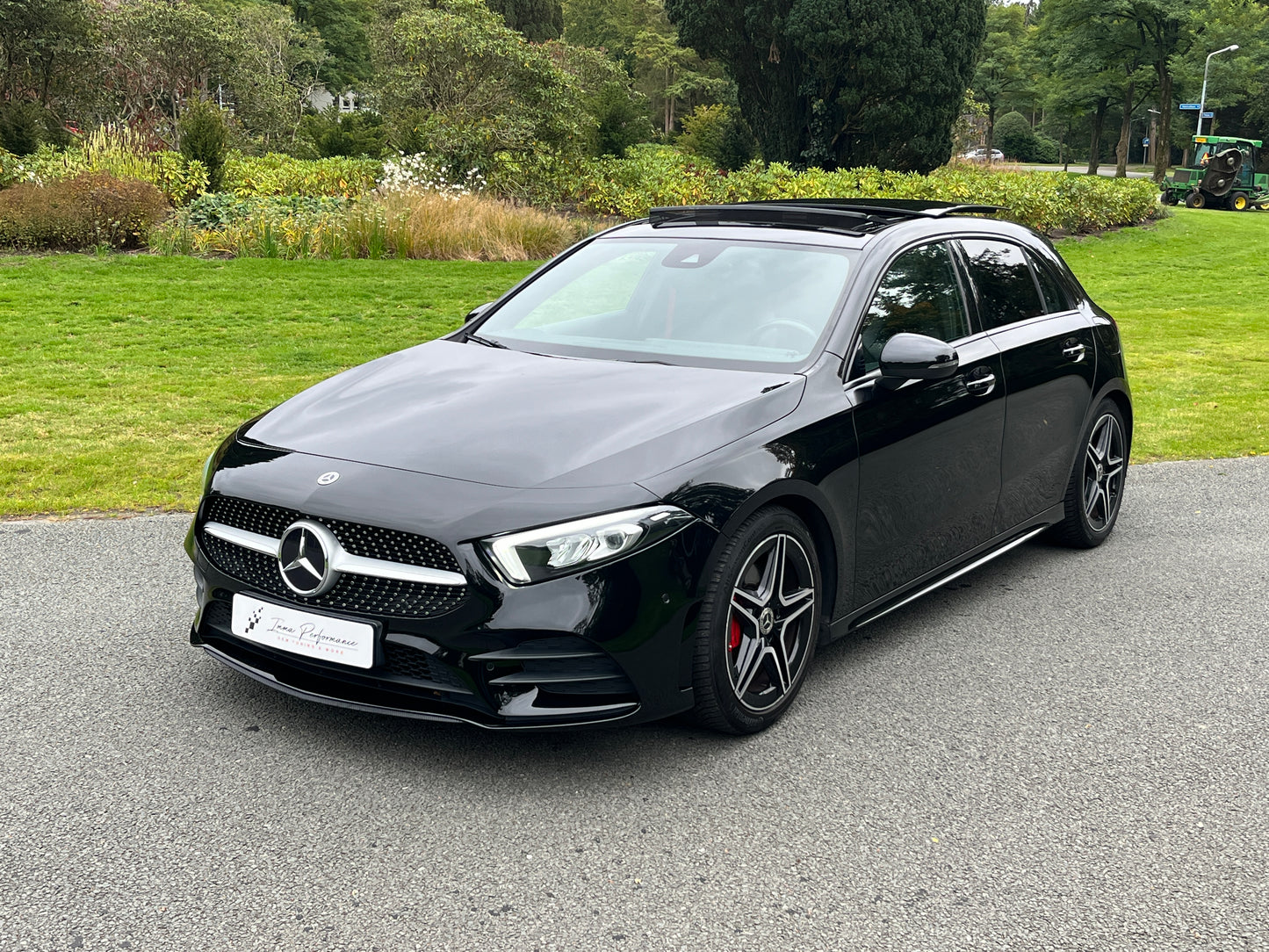 Mercedes-Benz A-klasse 200 AMG Premium - Pano - Sfeerverlichting - DAB+