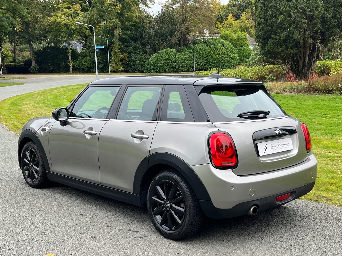 Mini 1.5 Cooper Business - John Cooper Works uitvoering - Navi - NAP