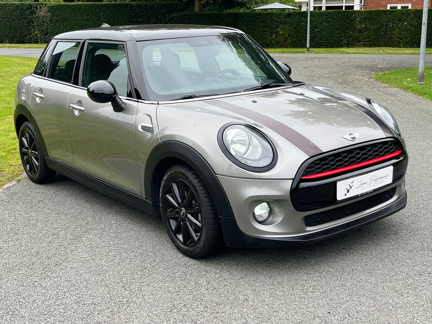 Mini 1.5 Cooper Business - John Cooper Works uitvoering - Navi - NAP