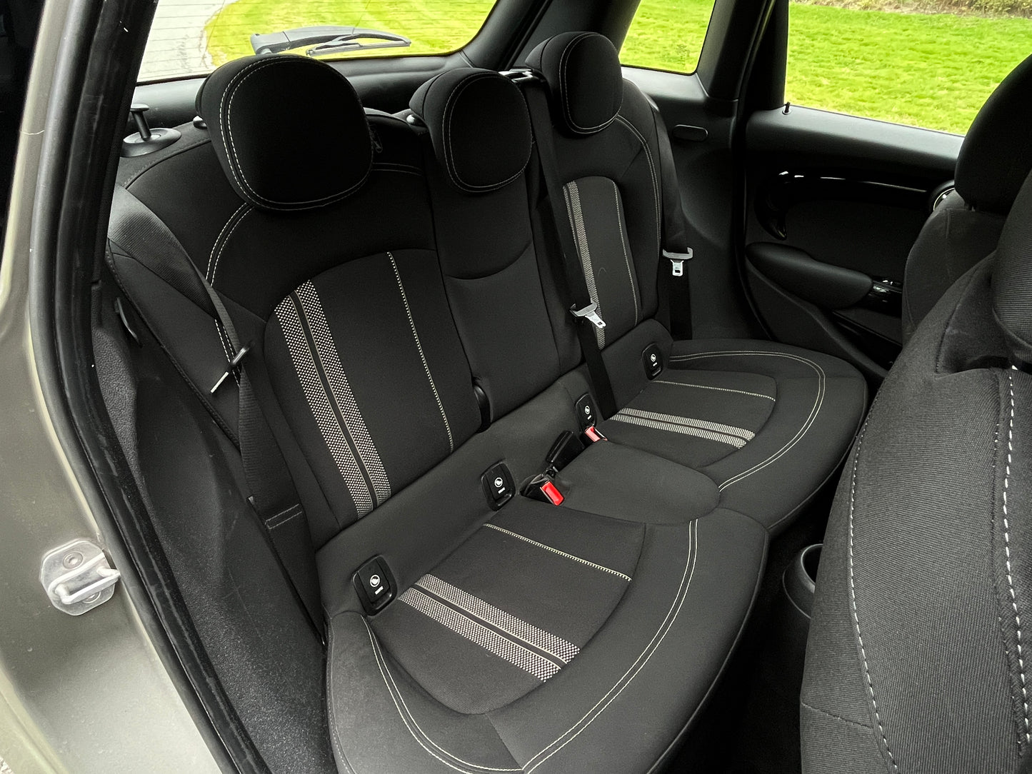 Mini 1.5 Cooper Business - John Cooper Works uitvoering - Navi - NAP