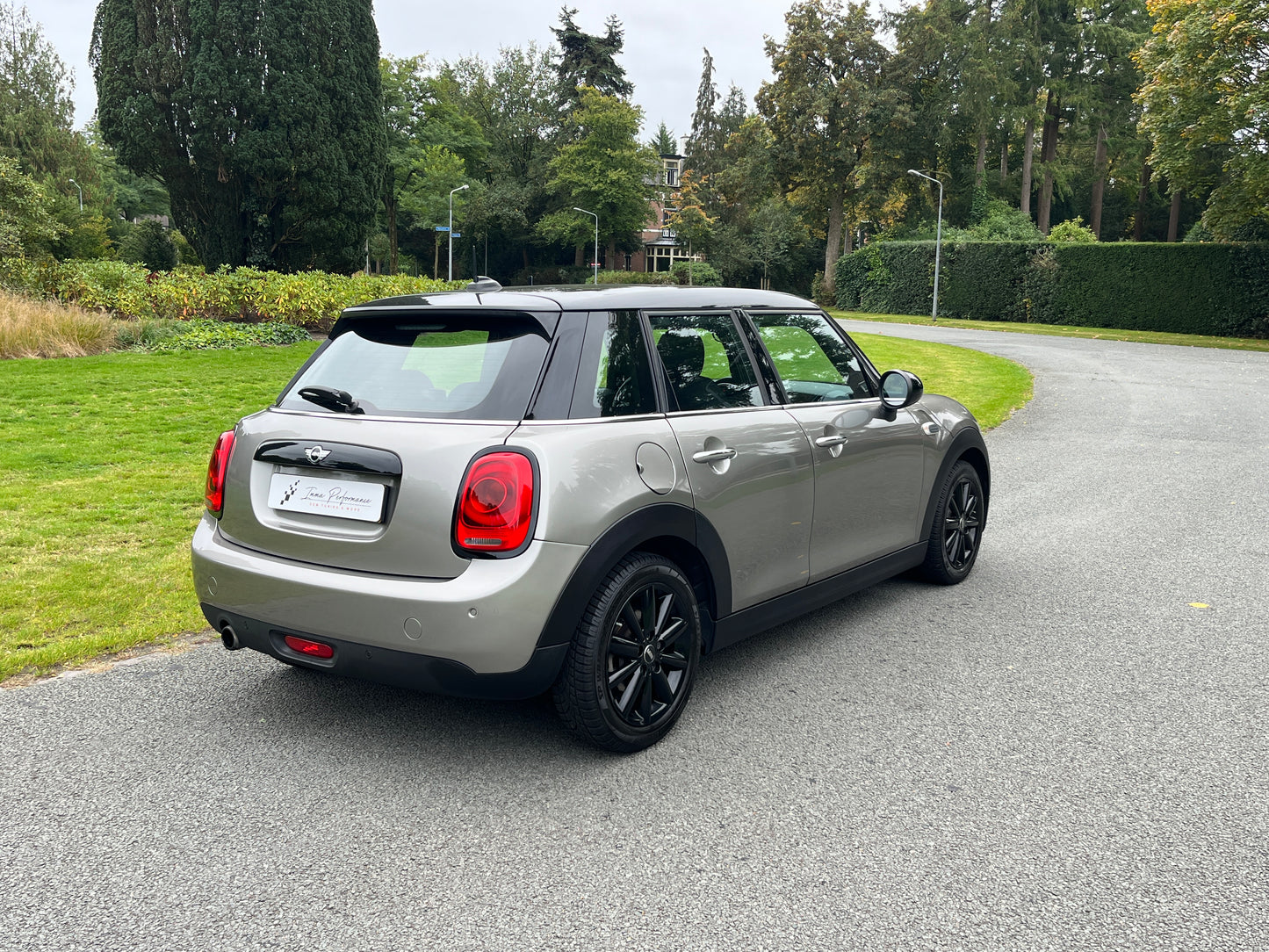 Mini 1.5 Cooper Business - John Cooper Works uitvoering - Navi - NAP