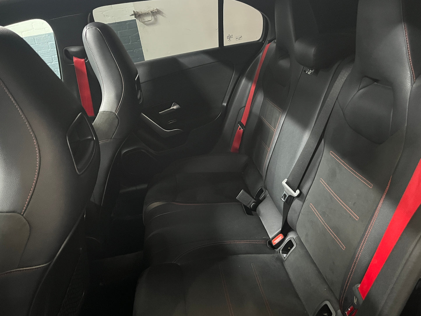 Mercedes-Benz A-klasse 200 AMG Premium - Pano - Sfeerverlichting - DAB+