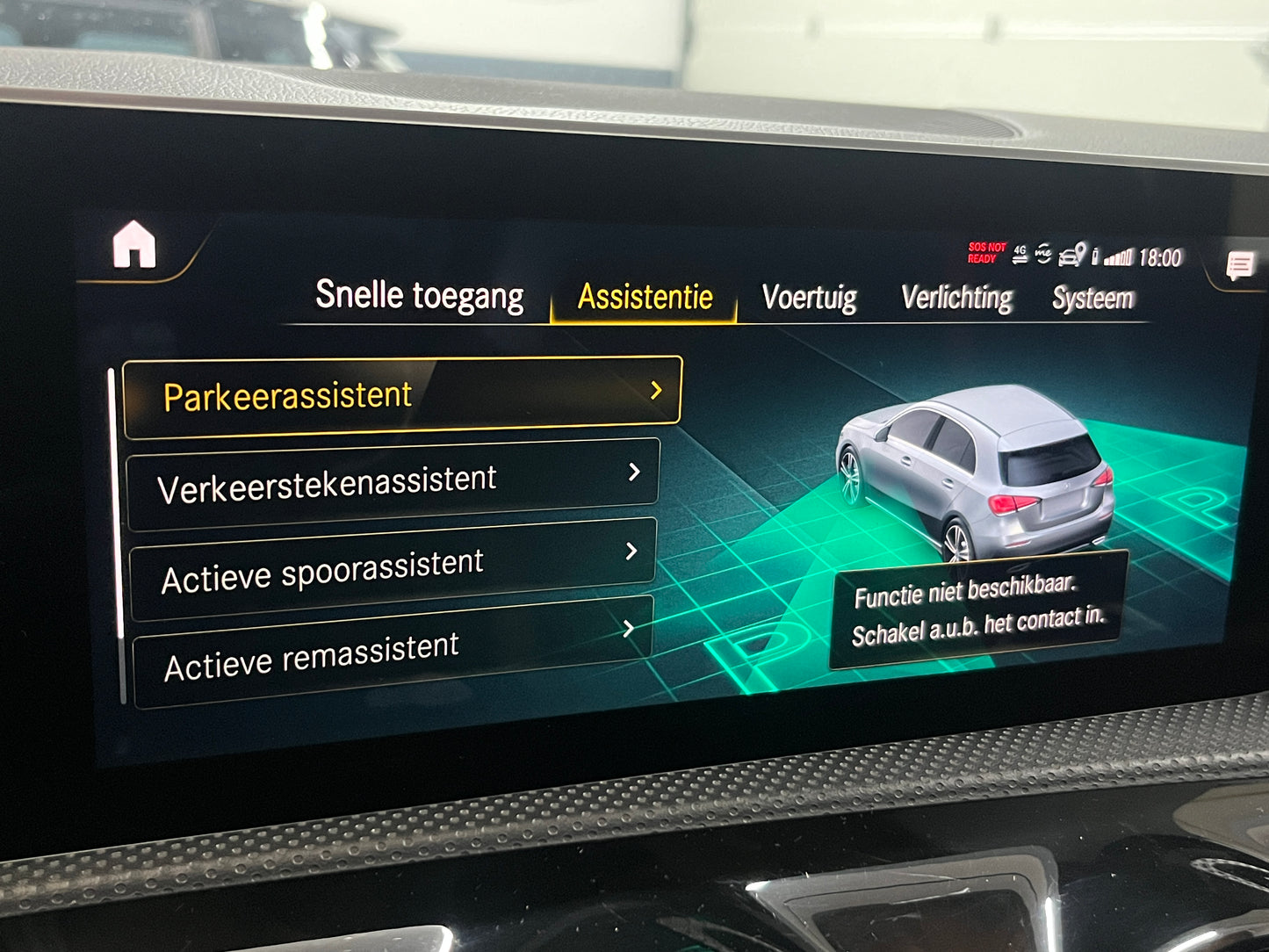 Mercedes-Benz A-klasse 200 AMG Premium - Pano - Sfeerverlichting - DAB+