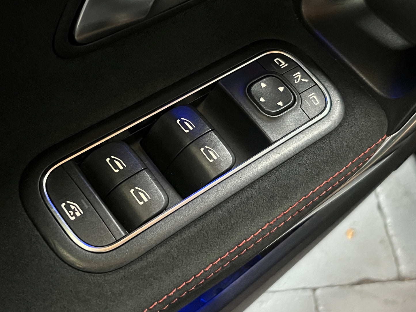 Mercedes-Benz A-klasse 200 AMG Premium - Pano - Sfeerverlichting - DAB+