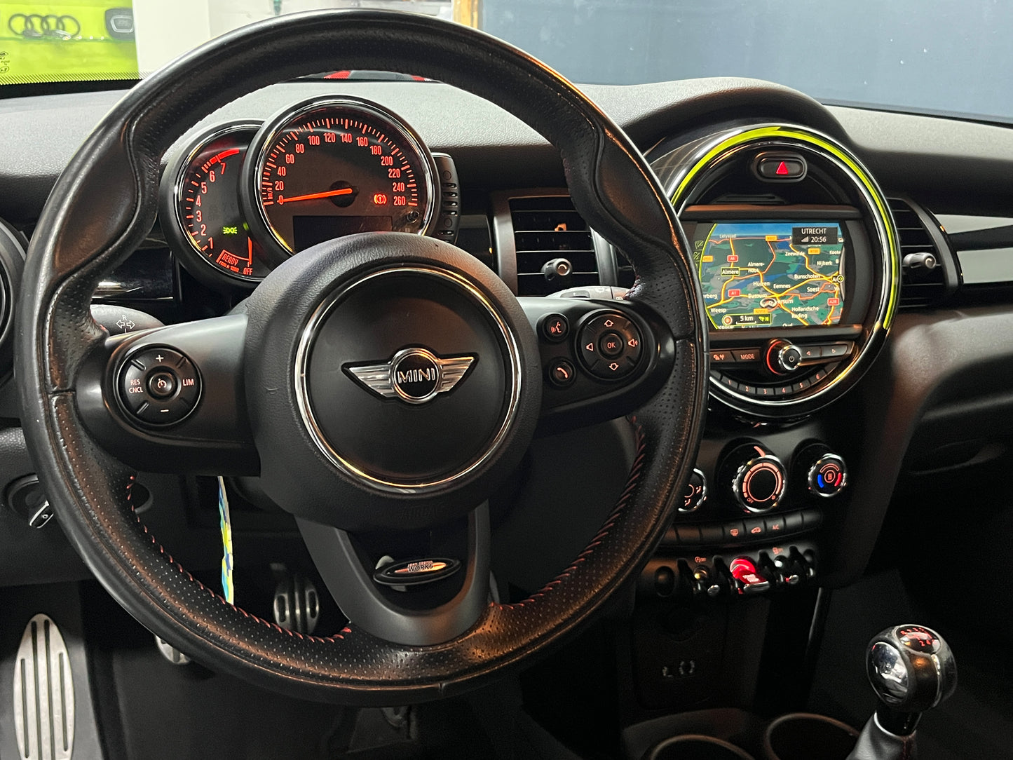 Mini 1.5 Cooper Business - John Cooper Works uitvoering - Navi - NAP