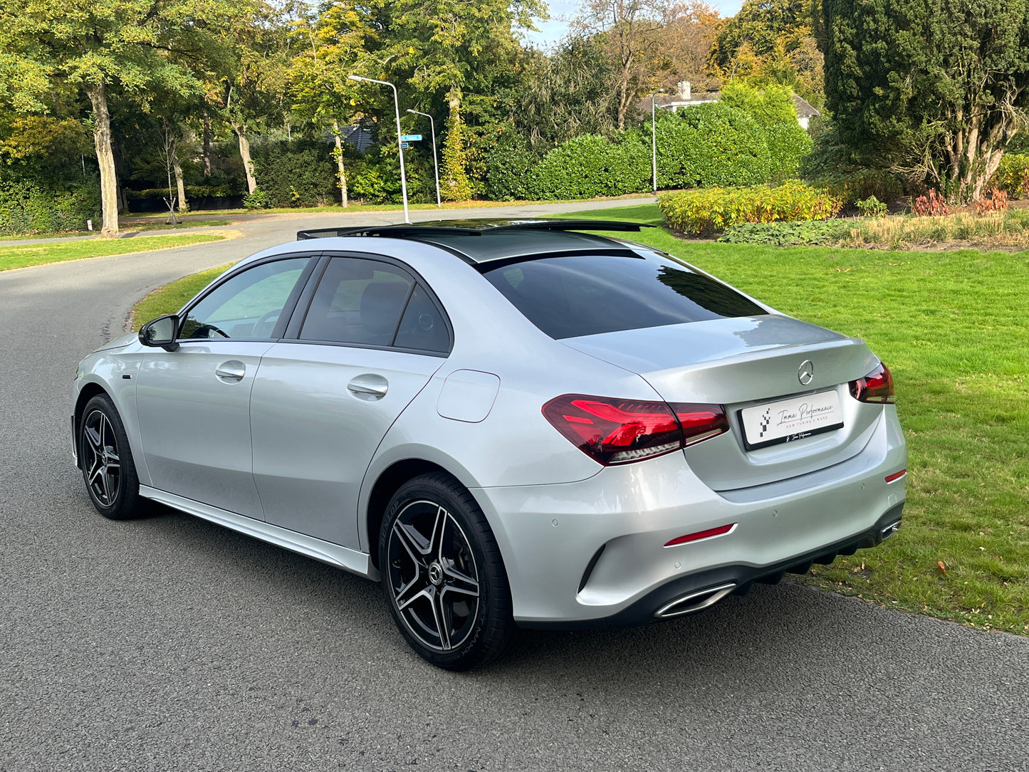 Mercedes-Benz A-klasse 250e Business Solution AMG Limited - Pano - Sfeerverlichting - DAB+