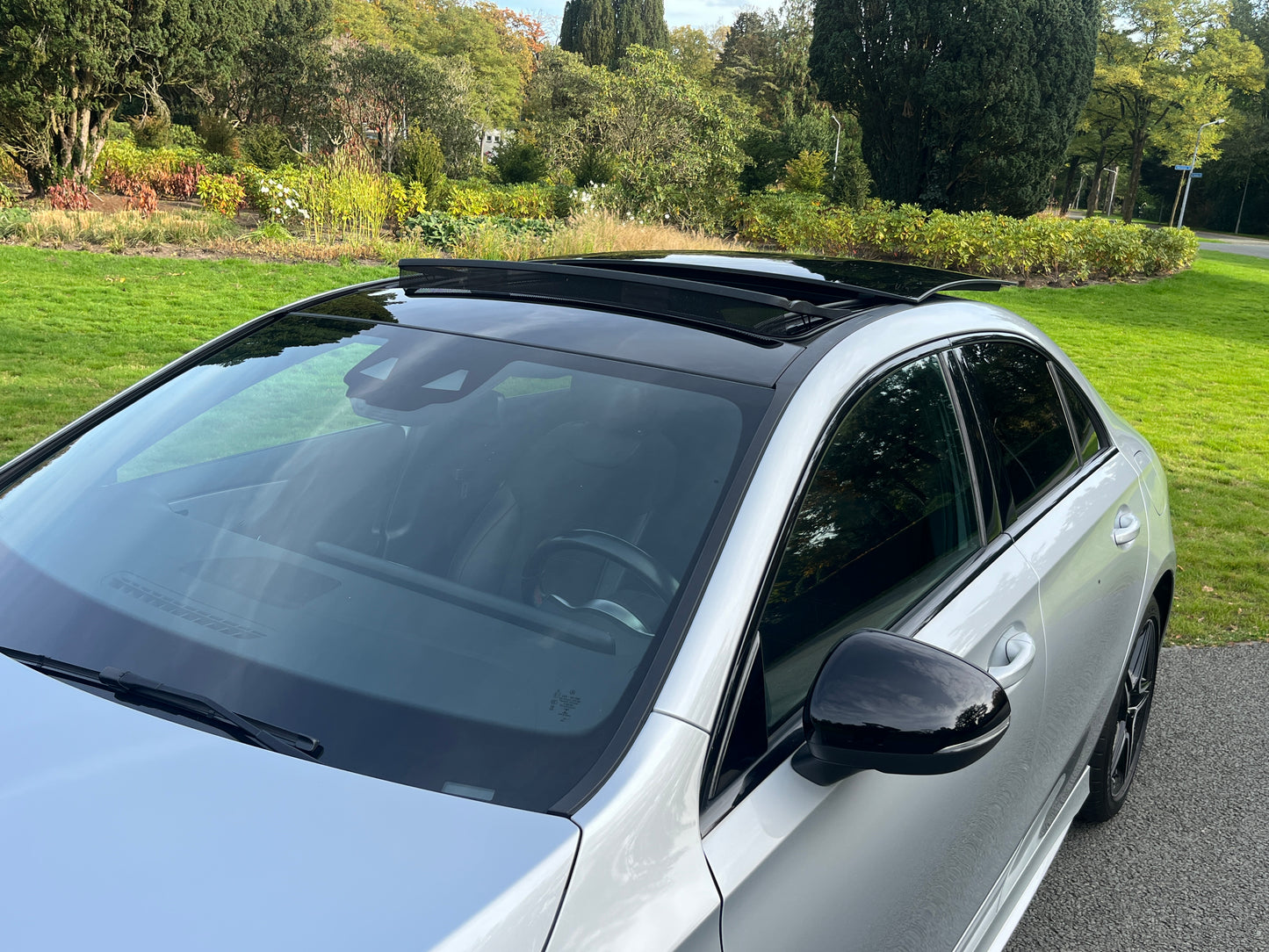 Mercedes-Benz A-klasse 250e Business Solution AMG Limited - Pano - Sfeerverlichting - DAB+