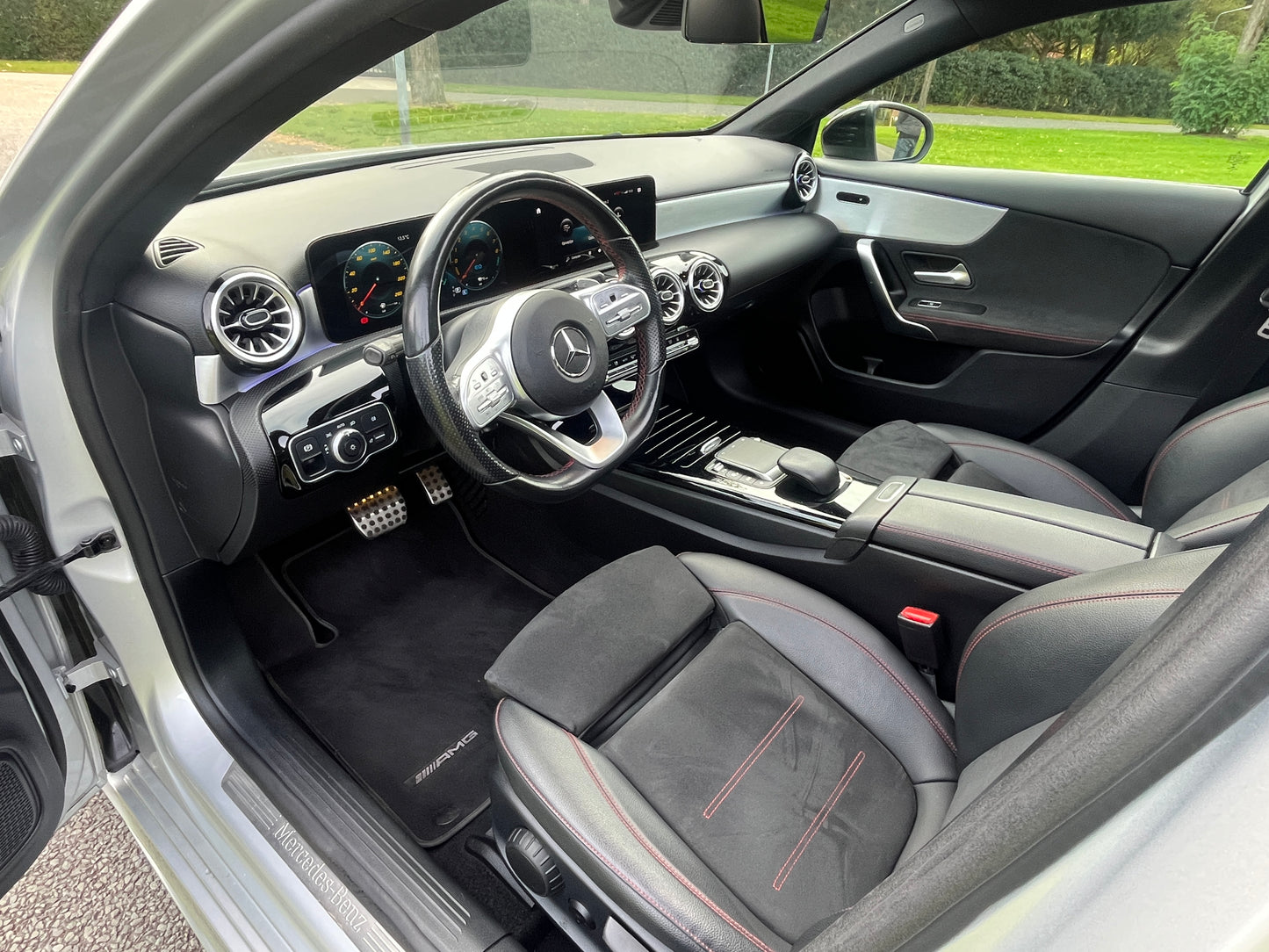 Mercedes-Benz A-klasse 250e Business Solution AMG Limited - Pano - Sfeerverlichting - DAB+