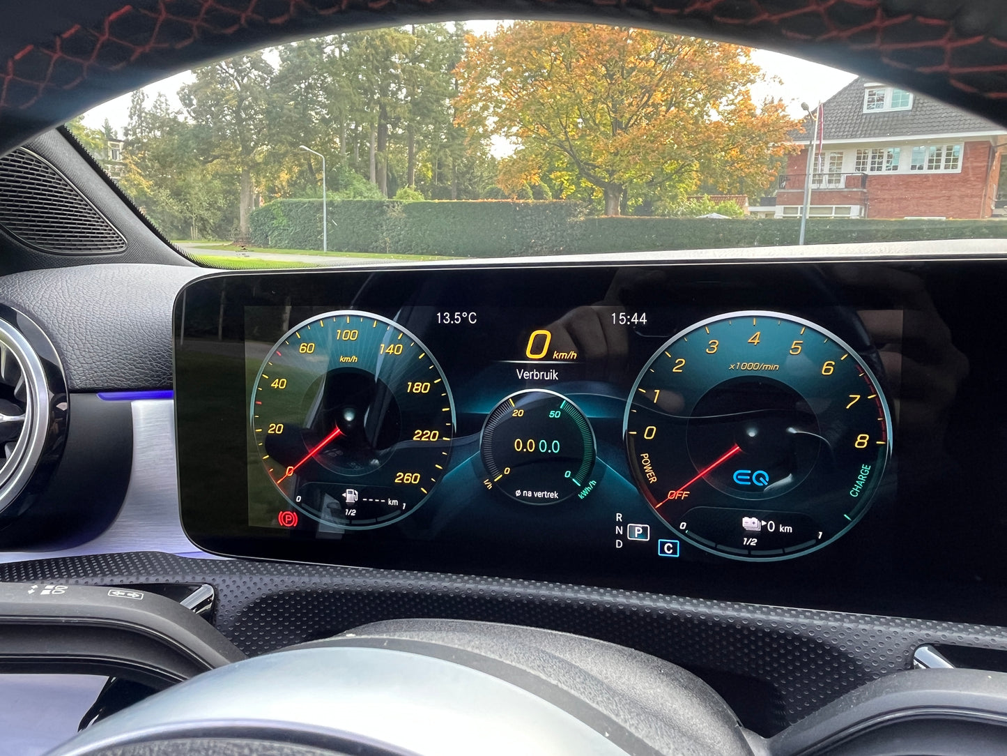 Mercedes-Benz A-klasse 250e Business Solution AMG Limited - Pano - Sfeerverlichting - DAB+