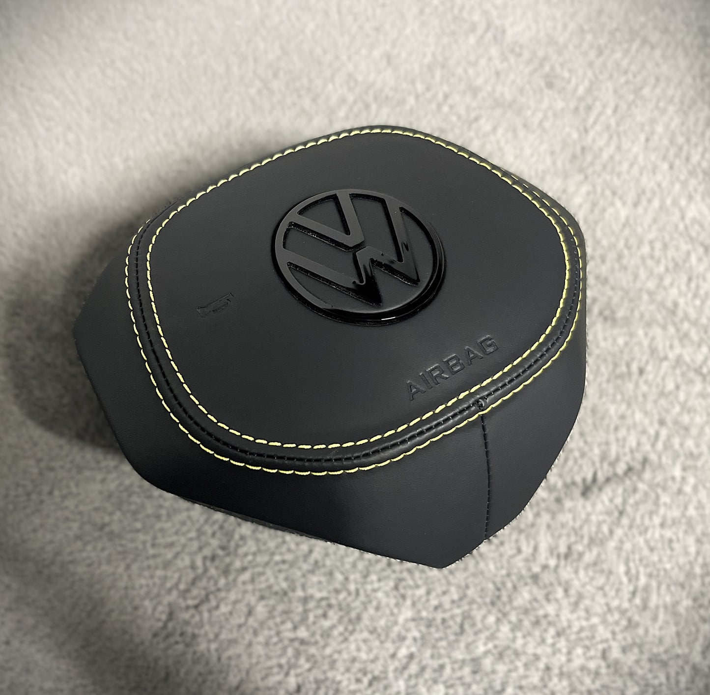 Volkswagen Golf MK8 (GTI - R line - R) Airbag Cover