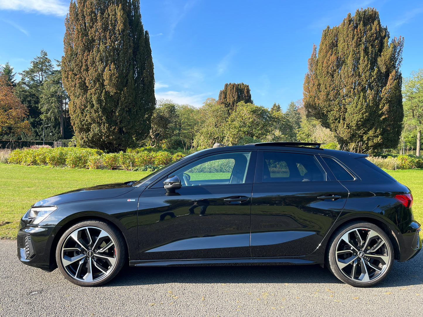 Audi A3 8Y Sportback 35 TDI 3 x Sline /Pano/ Matrix Led/HUD