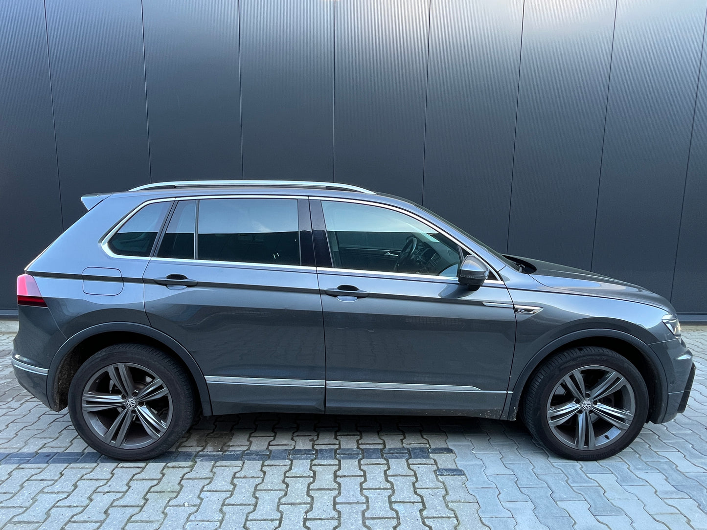 Volkswagen Tiguan 2.0 TDI 4Motion Highline Business R-Line