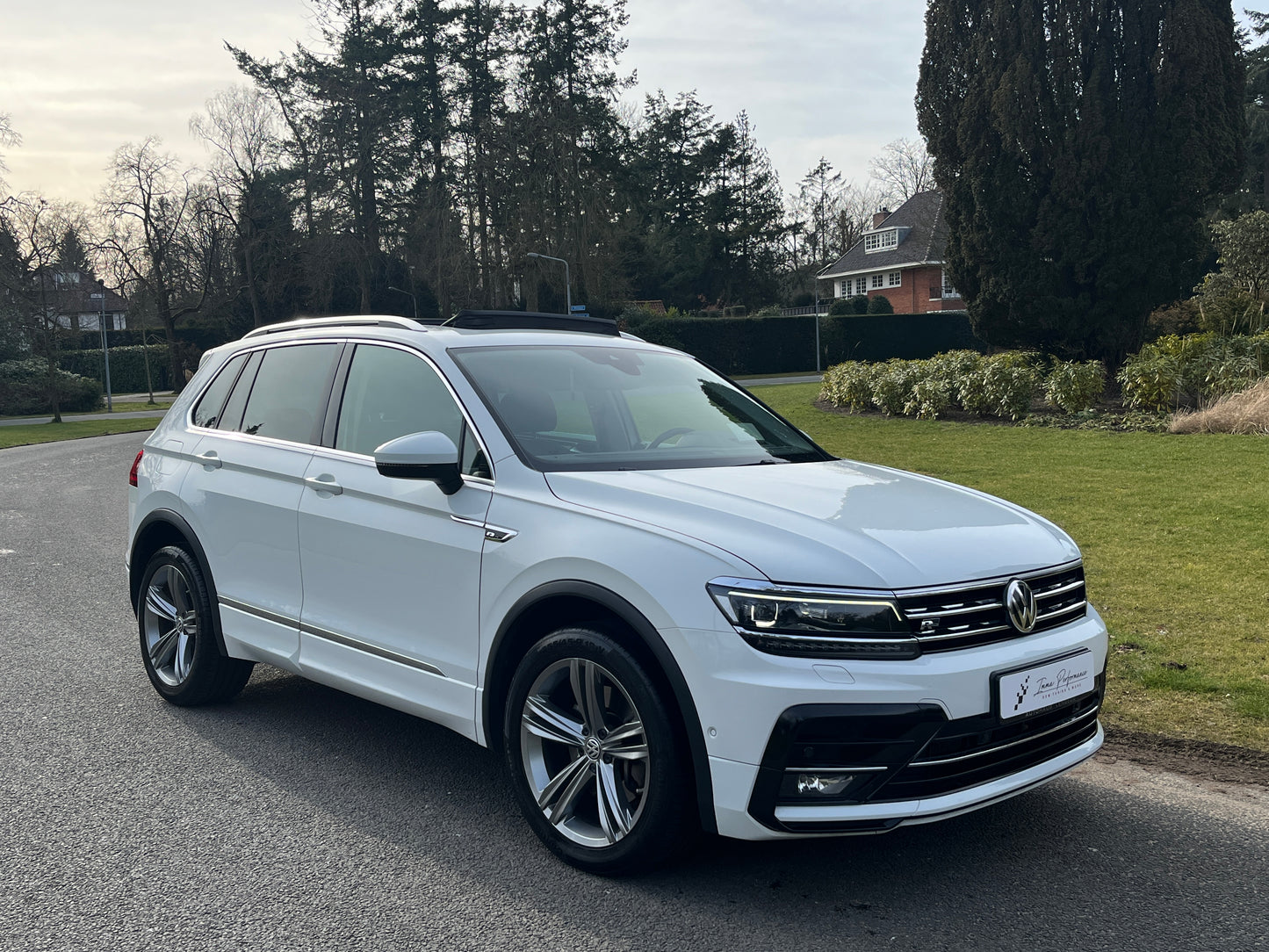 Volkswagen TIGUAN 2.0 TSI 4Motion Highline R-line HUD DSG