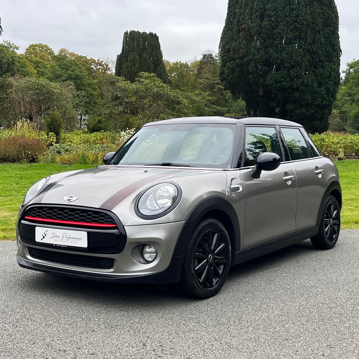 Mini 1.5 Cooper Business - John Cooper Works uitvoering - Navi - NAP