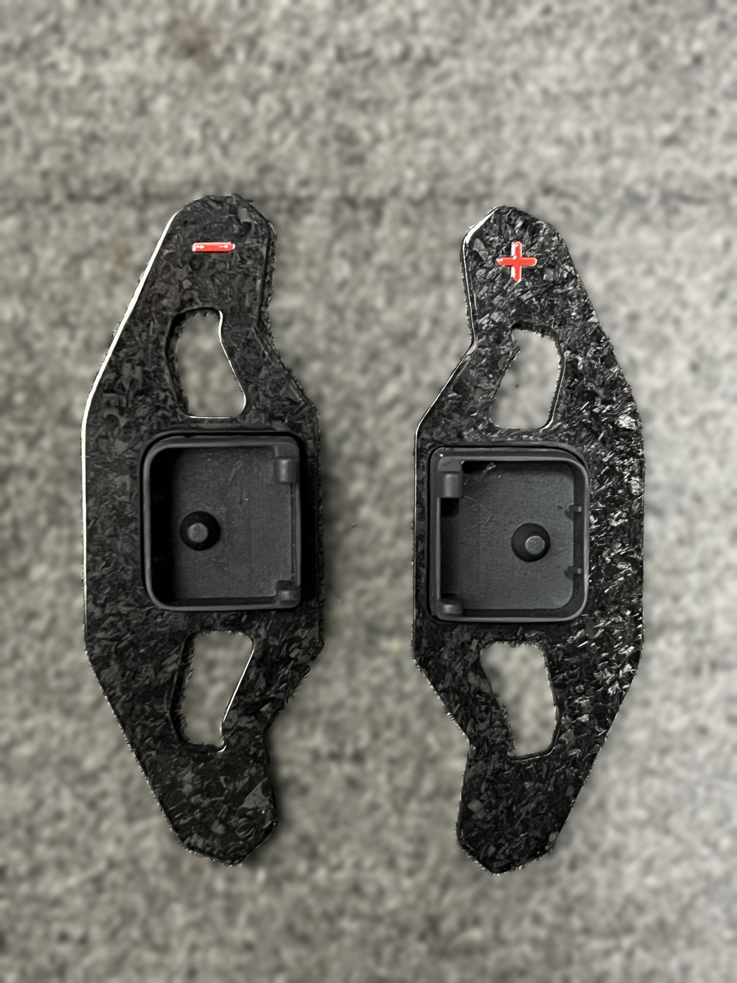 Forged Carbon Urus Shift Paddles for Audi models from 2016