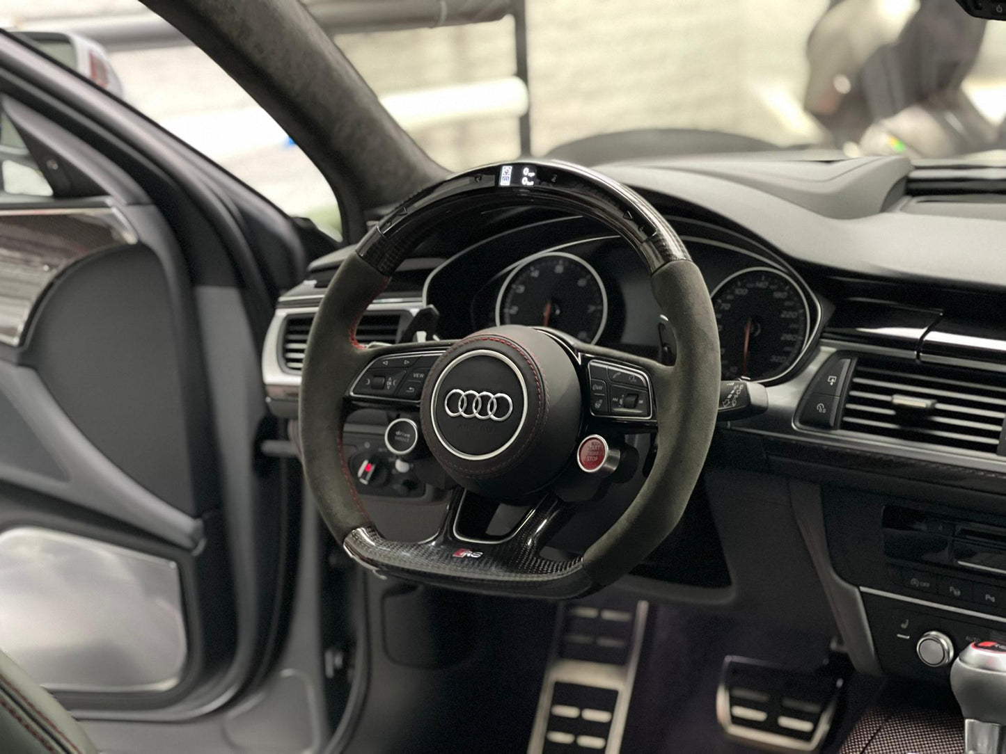 Audi A3 8V - A4 A5 B9 - Carbon Fiber Steering Wheel with Led & TTRS Buttons