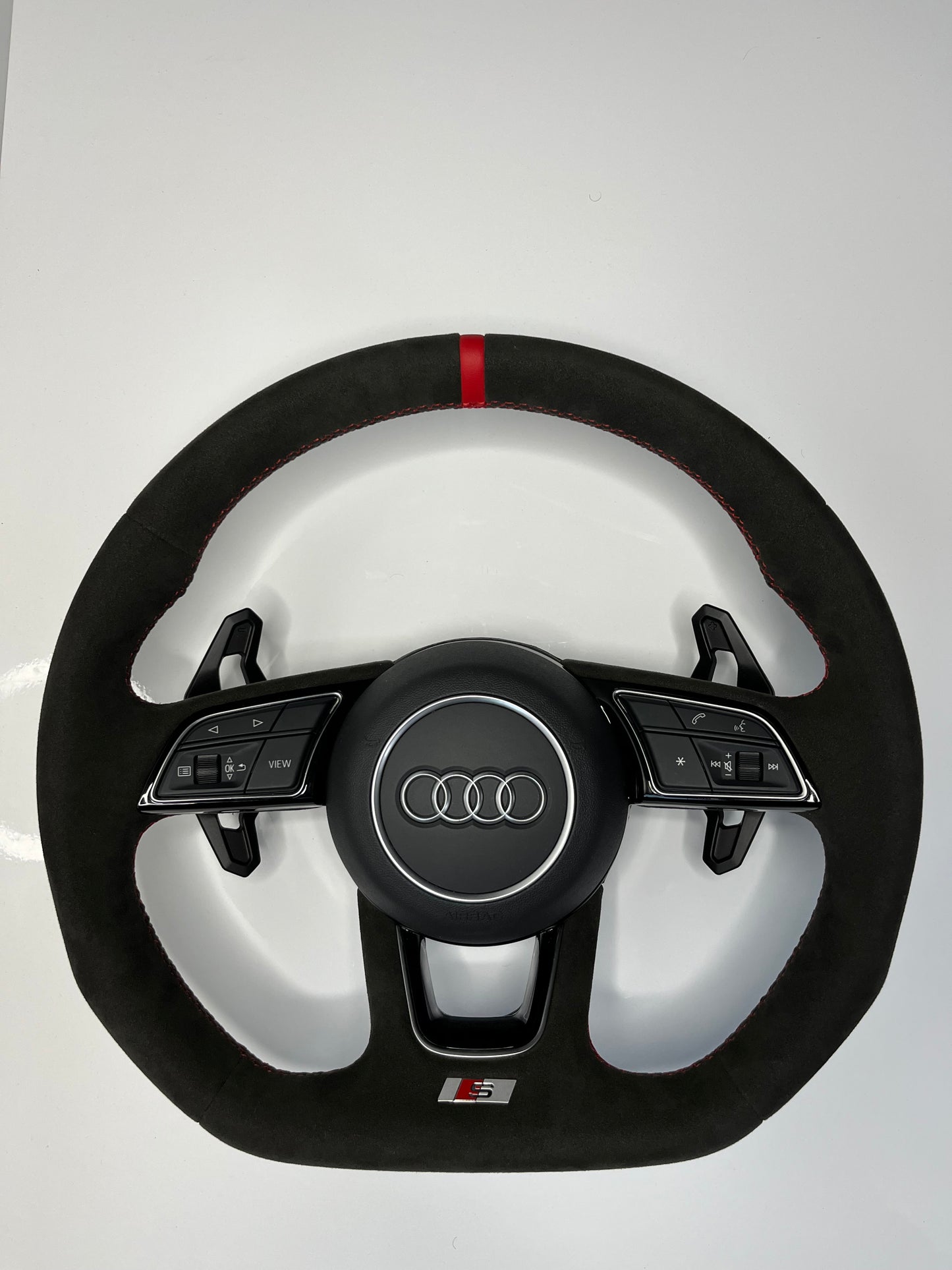 Audi A3 8V - A4 A5 B9 - Alcantara or Leather Steering Wheel