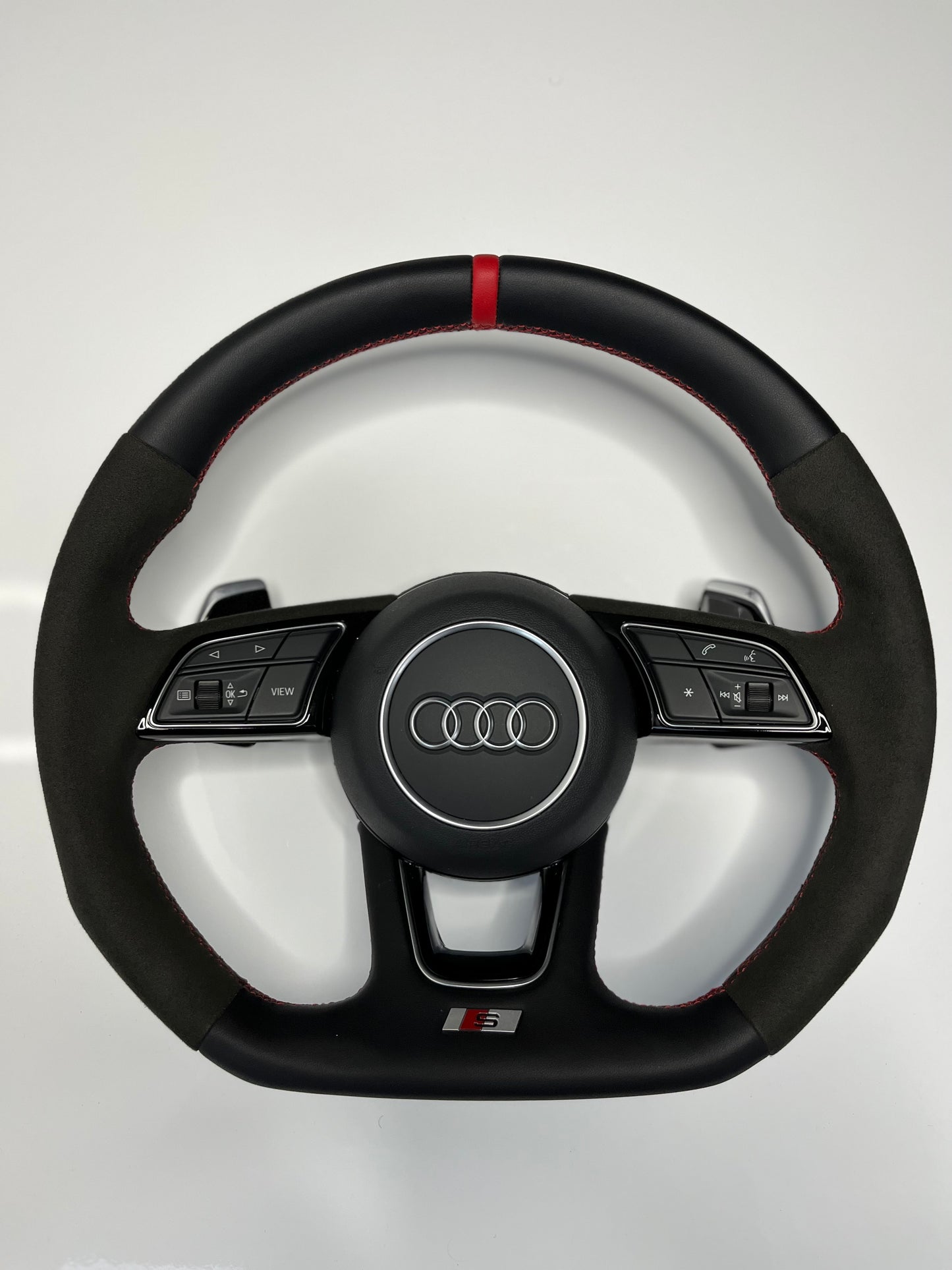 Audi A3 8V - A4 A5 B9 - Alcantara or Leather Steering Wheel
