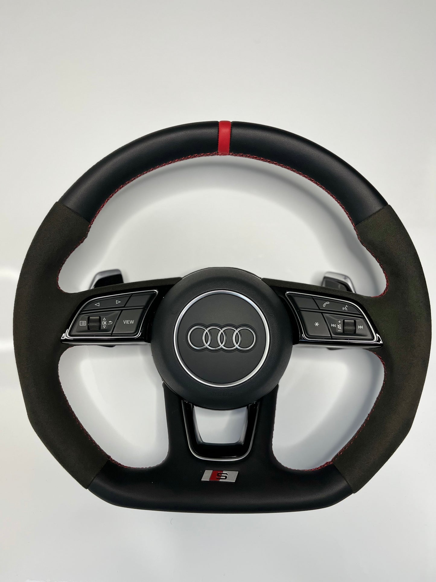 Audi A3 8V - A4 A5 B9 - Alcantara or Leather Steering Wheel