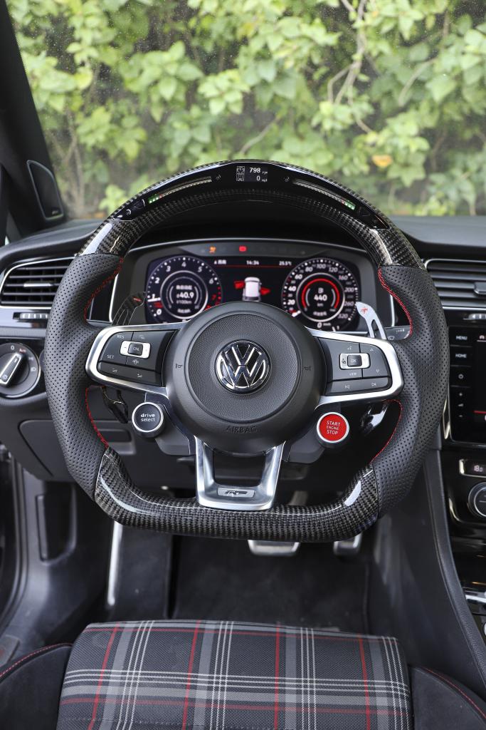 Carbon Fiber Steering wheel for Volkswagen Golf MK7 R - GTI
